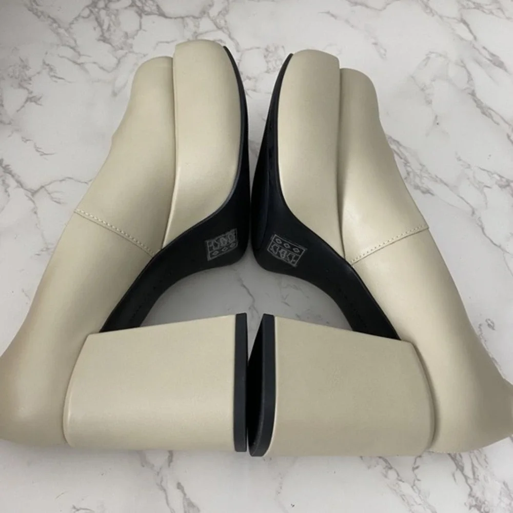 NEW Charles & Keith Monique Ankle-Strap Platform Pumps Sz 35 US 5 Nude Mary Jane